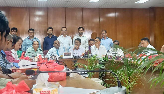 কাউকে বাড়তি নম্বর দেওয়া হয়নি